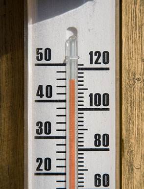 Temperature for storing catheters